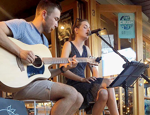 Chelsea And Peter, musical duo in Adelaide, photo 2