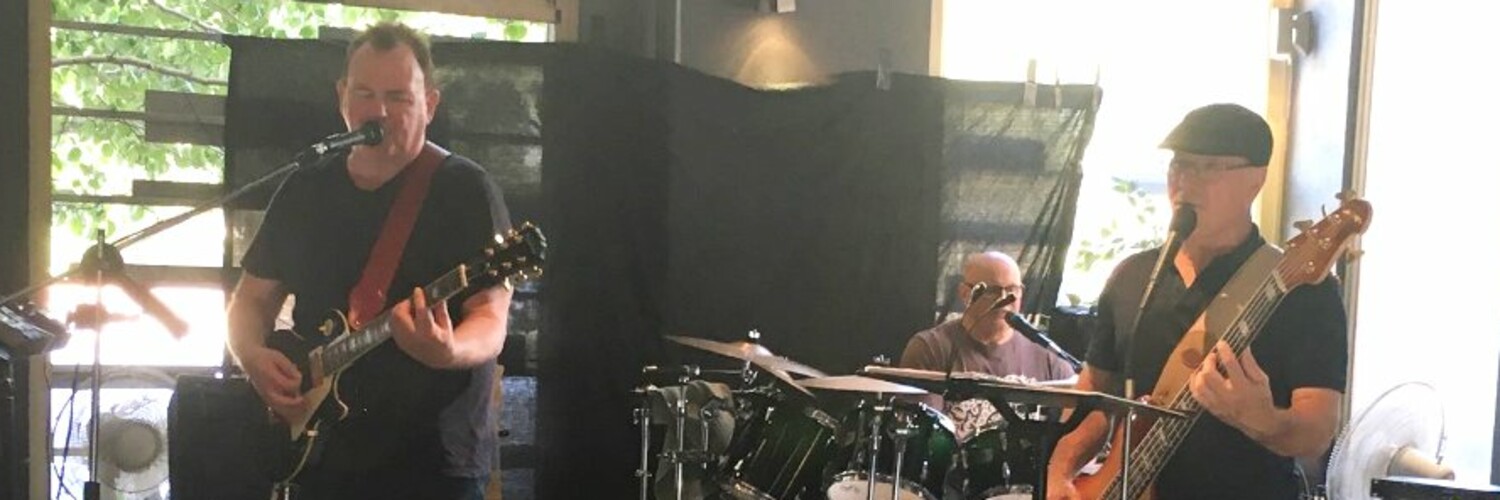 Radiodaze, cover band in Adelaide, photo 3