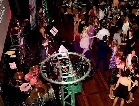 Shaken Not Stirred, cover band in Adelaide, photo 3