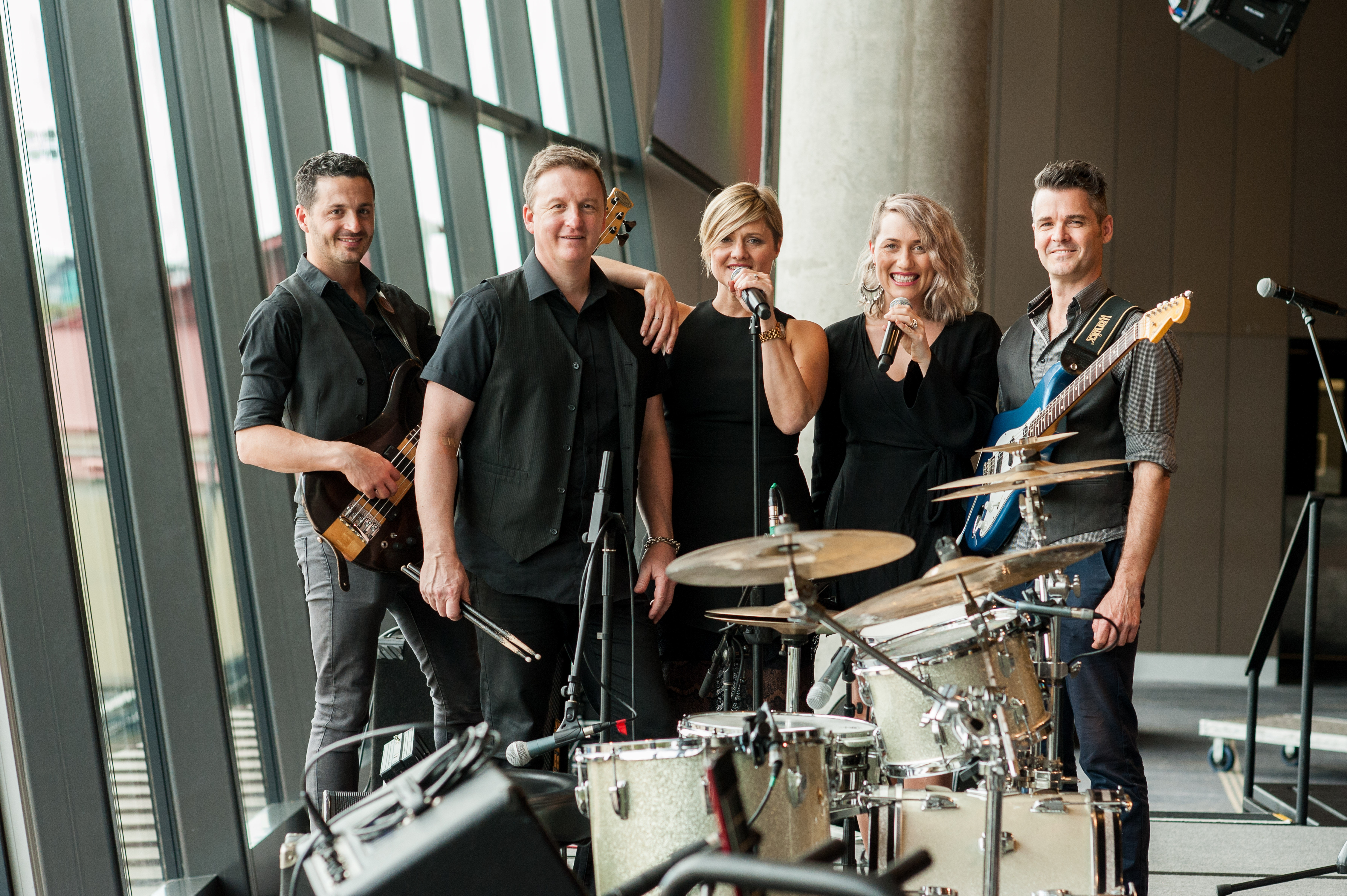 Velvet, cover band in Adelaide, photo 2