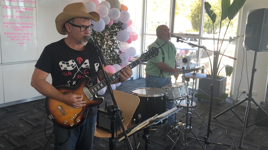 H Block, musical duo in Adelaide, photo 3