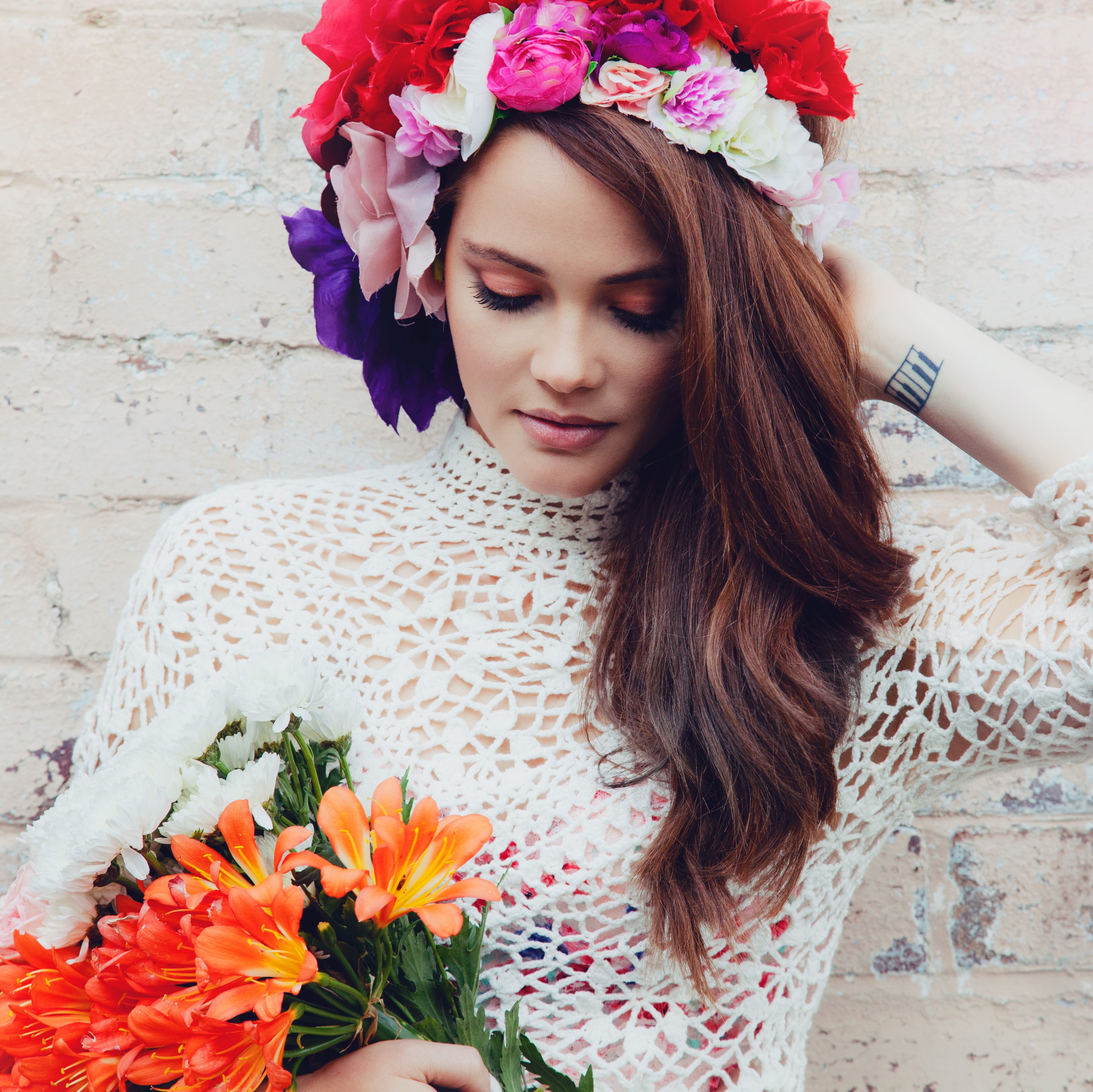 Sarah Manovski, pianist and singer solo in Adelaide