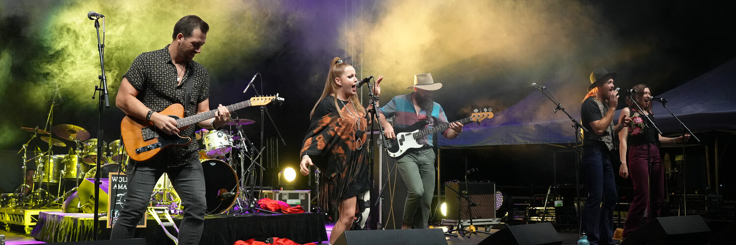 Wolfpack Amadeus, cover band in Alice Springs, photo 3