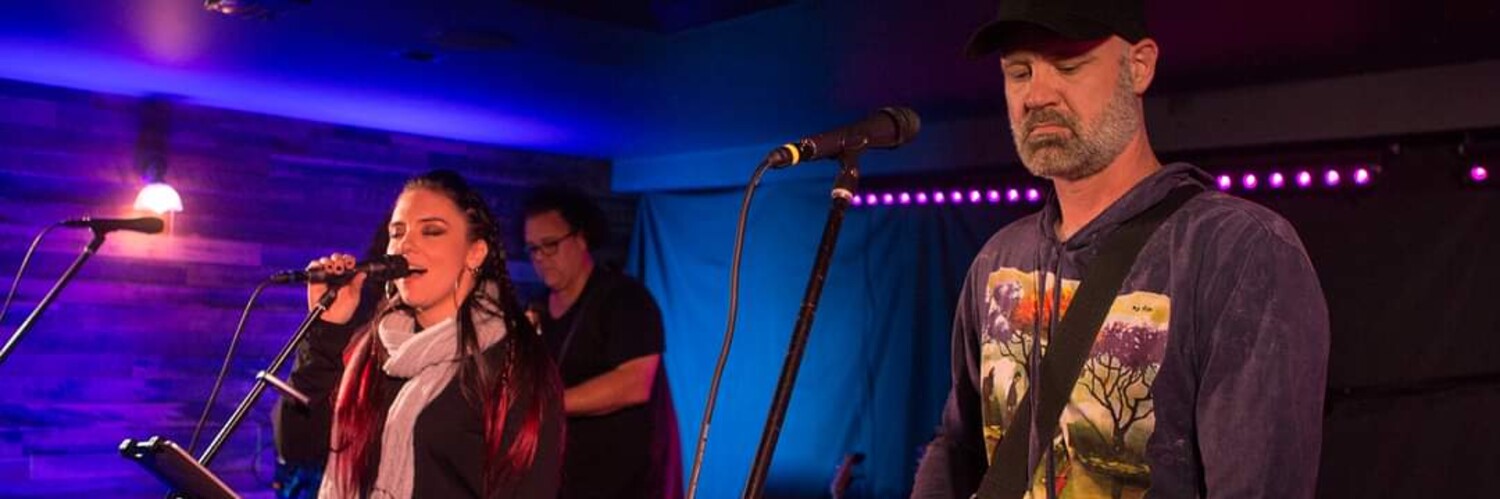 Stacey & Luke, musical duo in Brisbane, photo 3