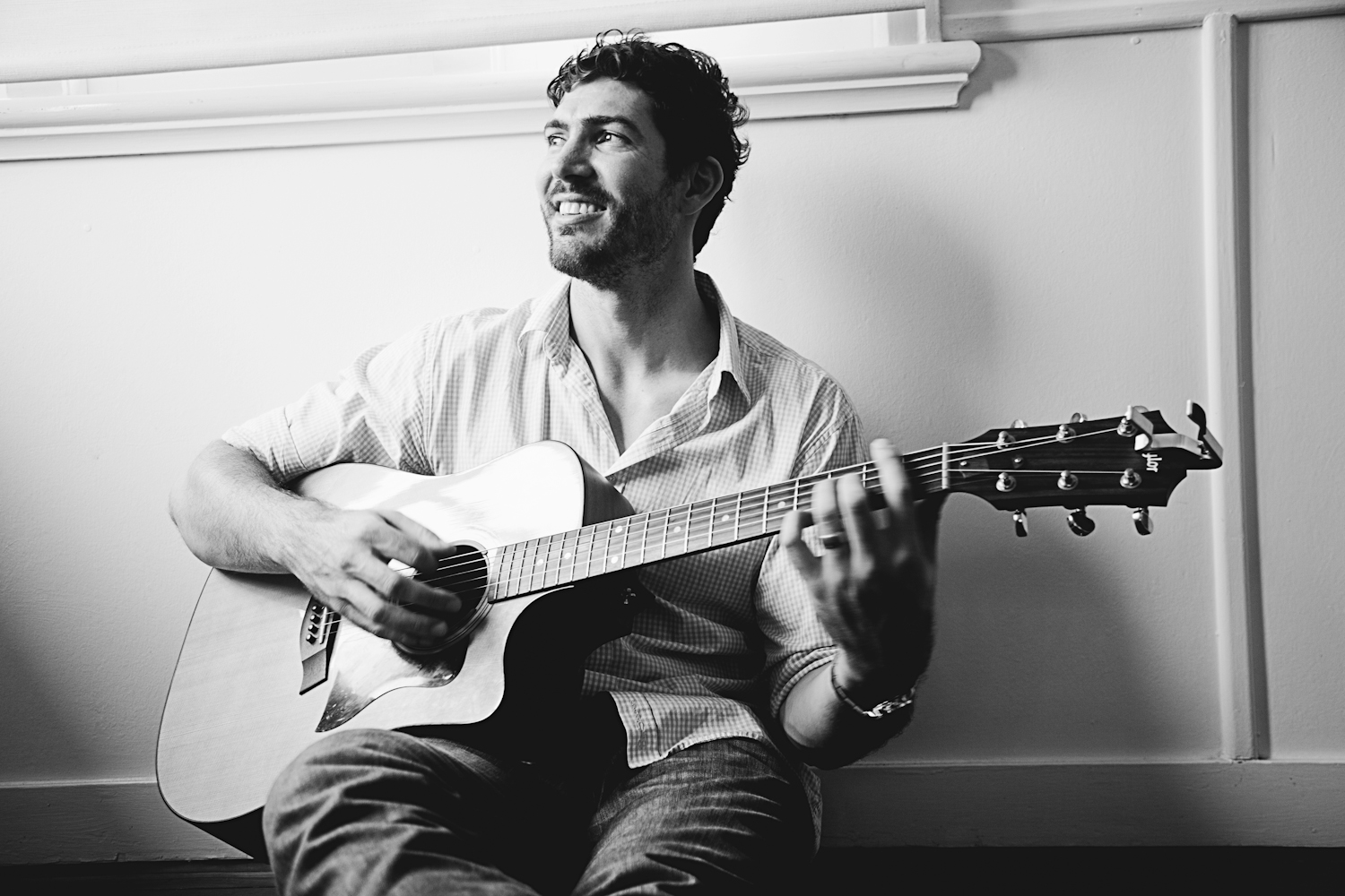 Adrian Keys, pianist and singer solo in Brisbane
