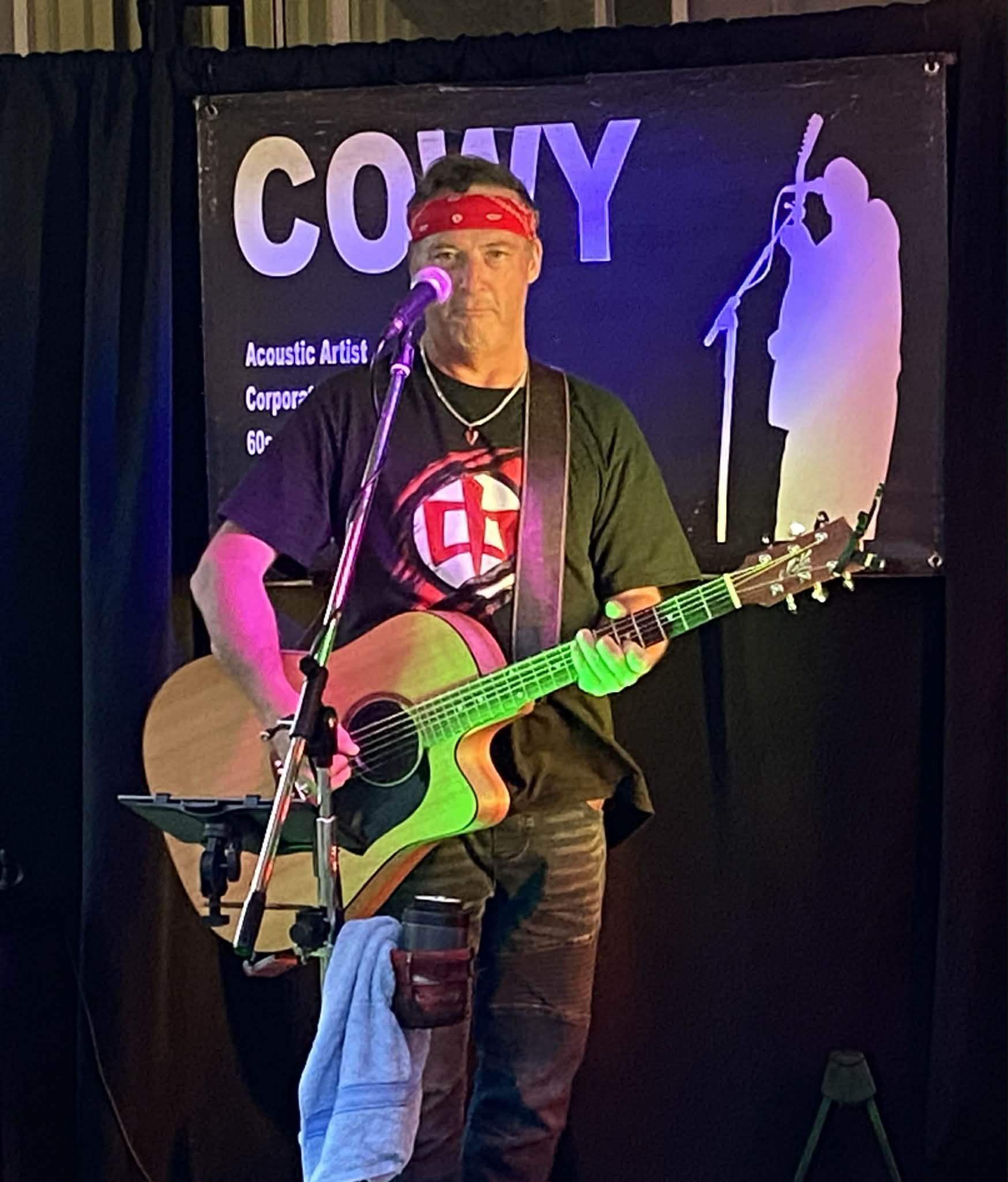 Cowy, singer in Brisbane