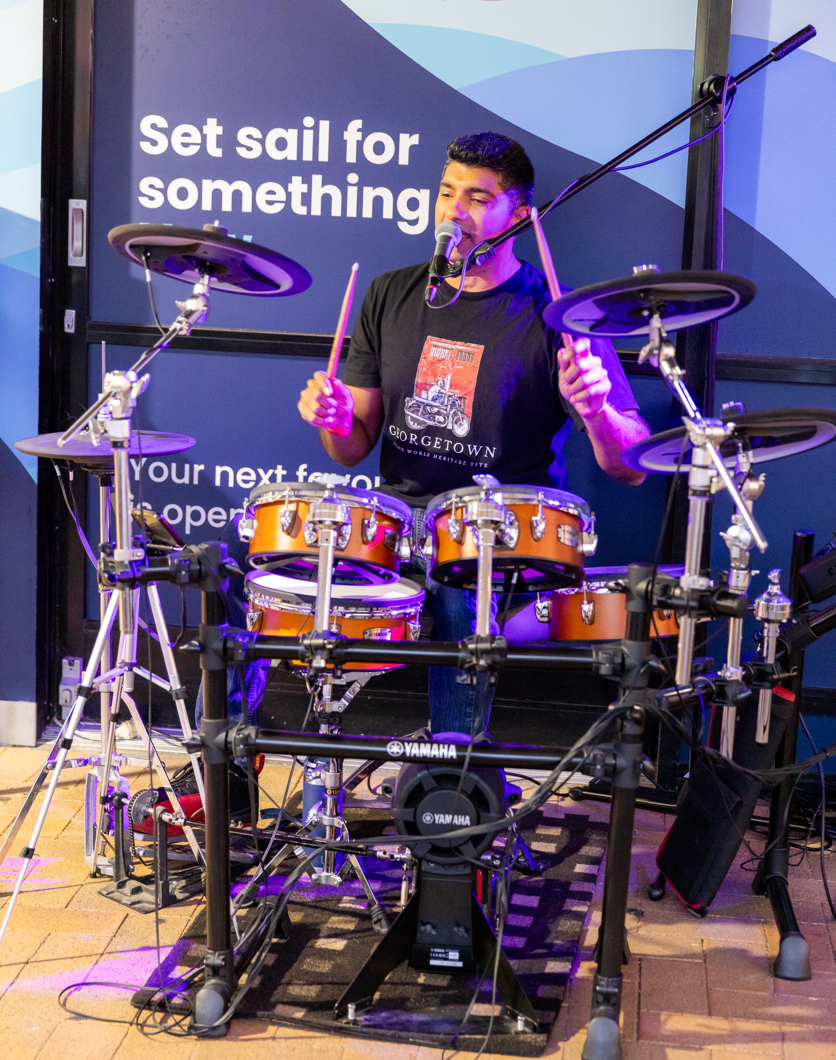 DJ Shake, musical soloist in Brisbane