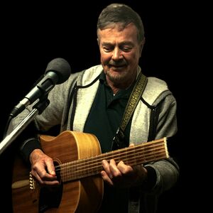 John Cleave, singer in Brisbane, photo 2