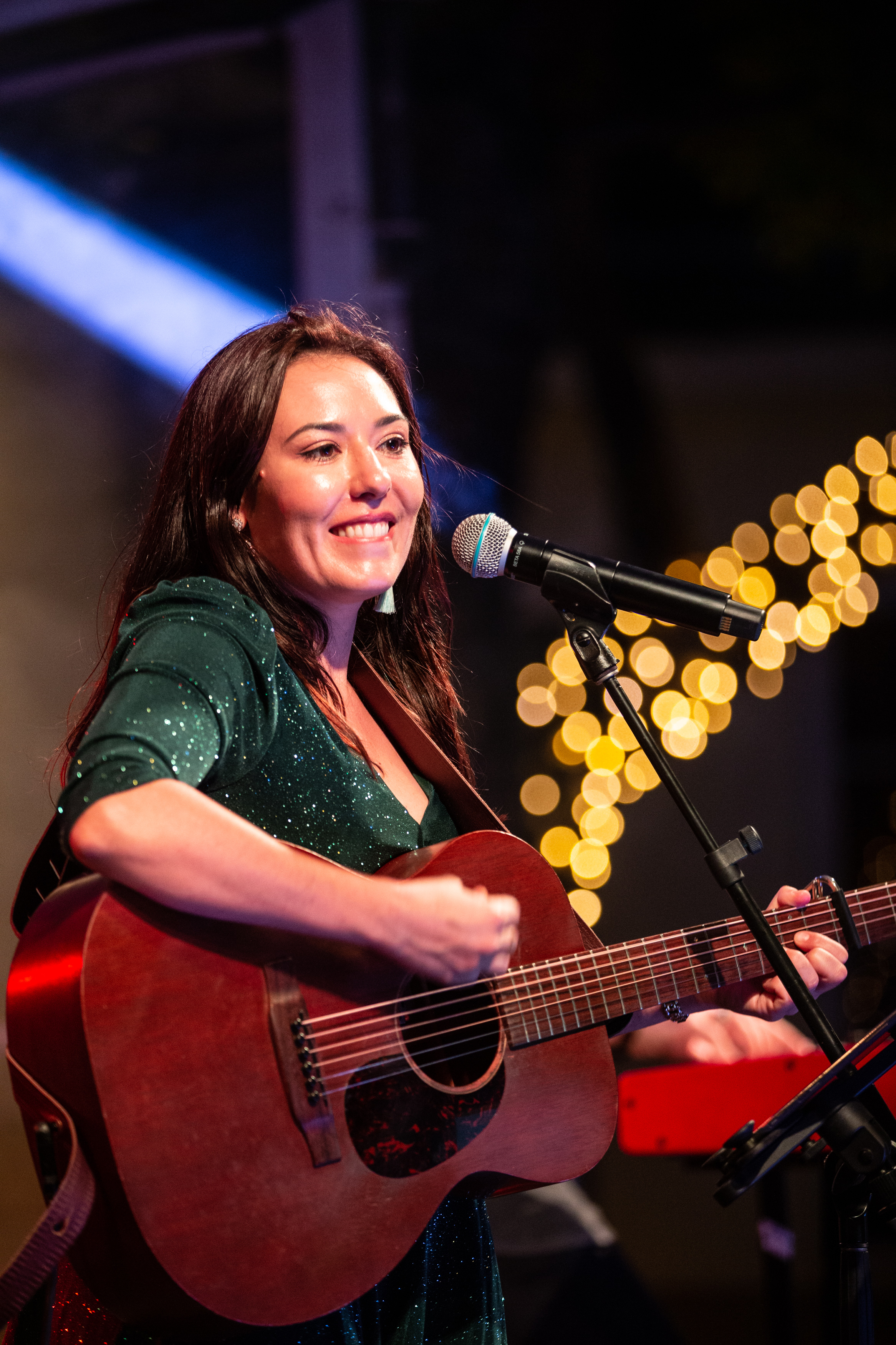 Kimberley Bowden, singer-songwriter in Brisbane, photo 2