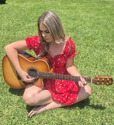 Tash Campbell, musical soloist in Brisbane, photo 3