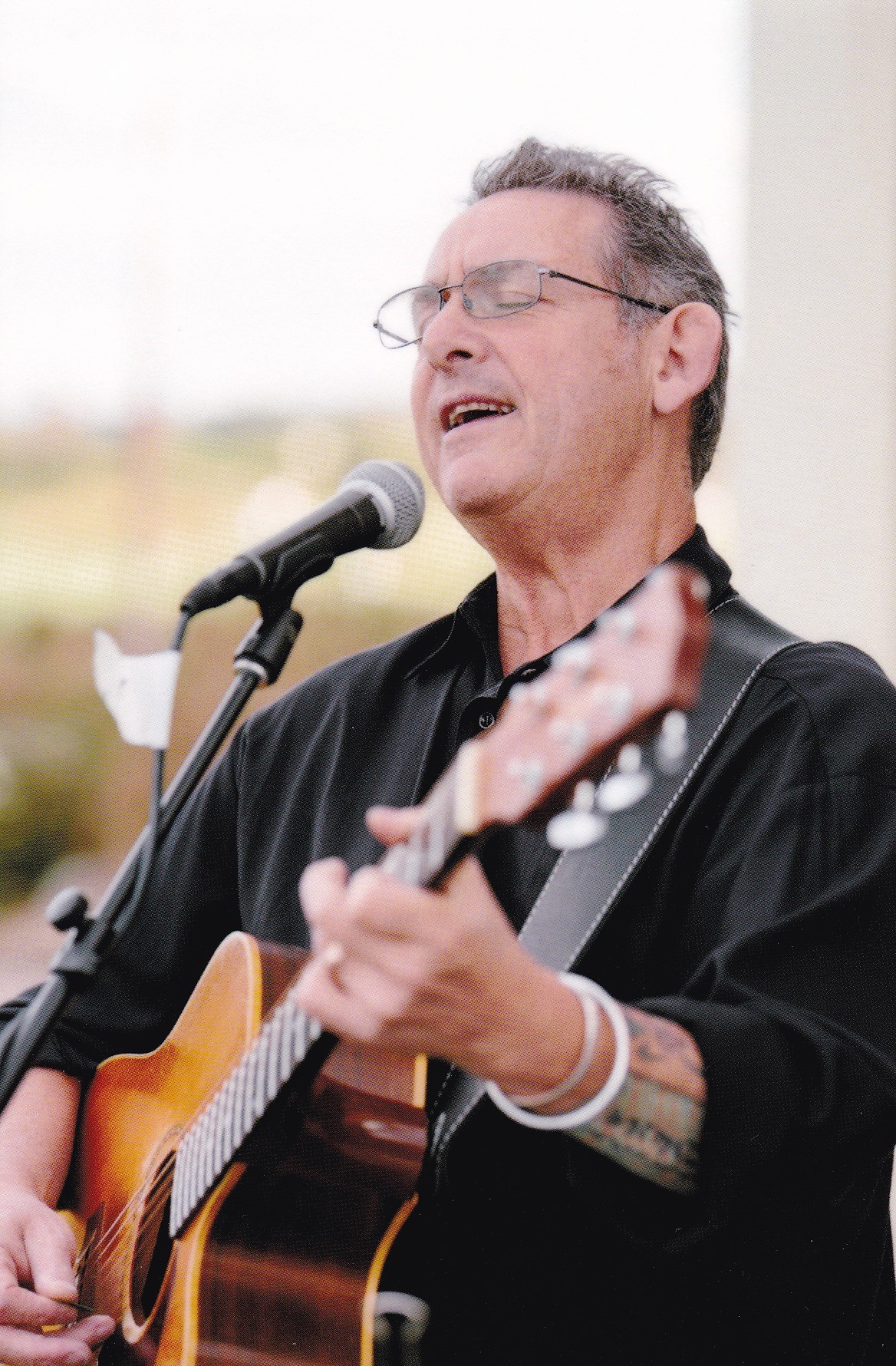 Tim Gaze, guitarist in Brisbane