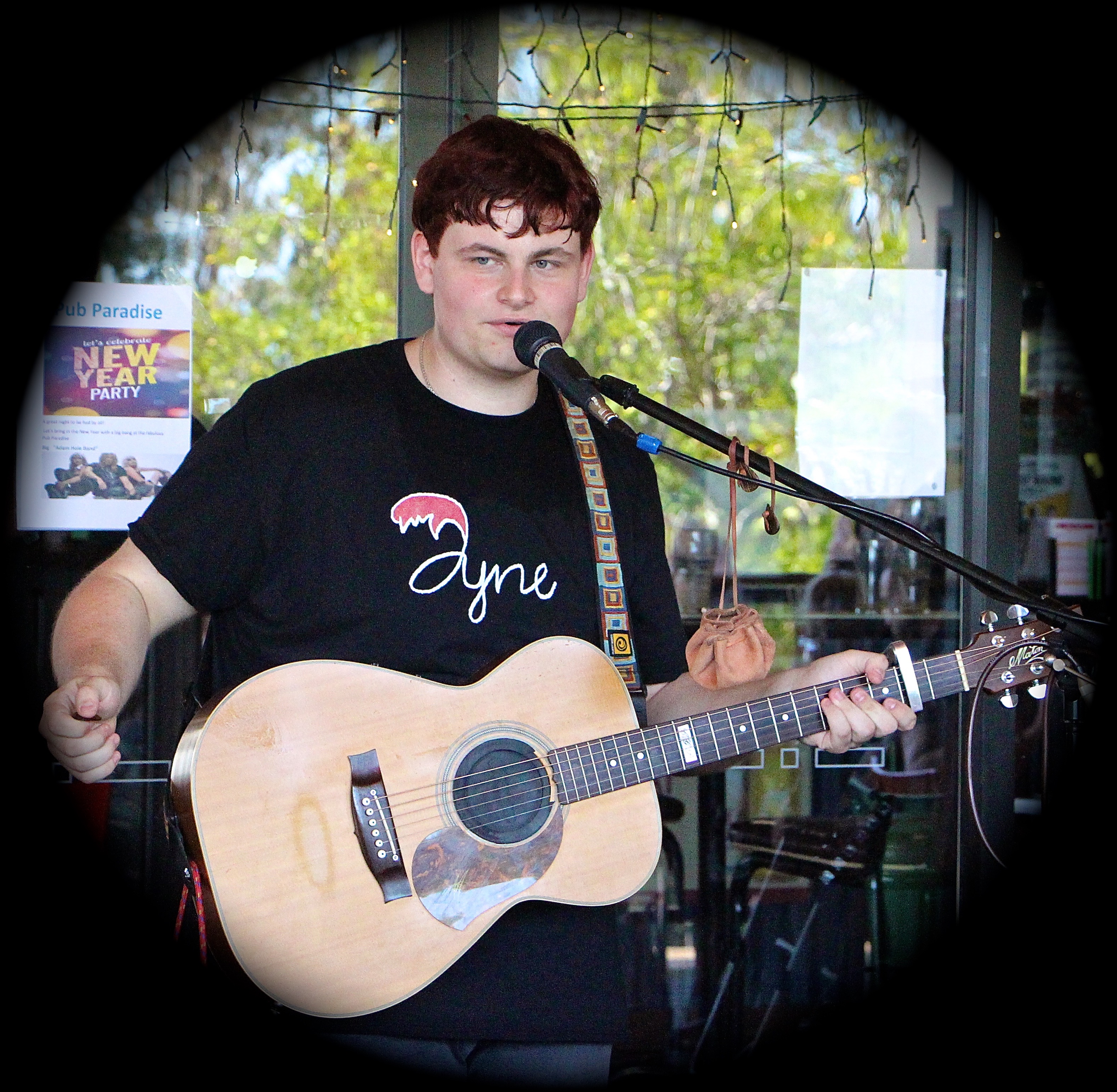 Tyne, singer-songwriter in Brisbane, photo 2