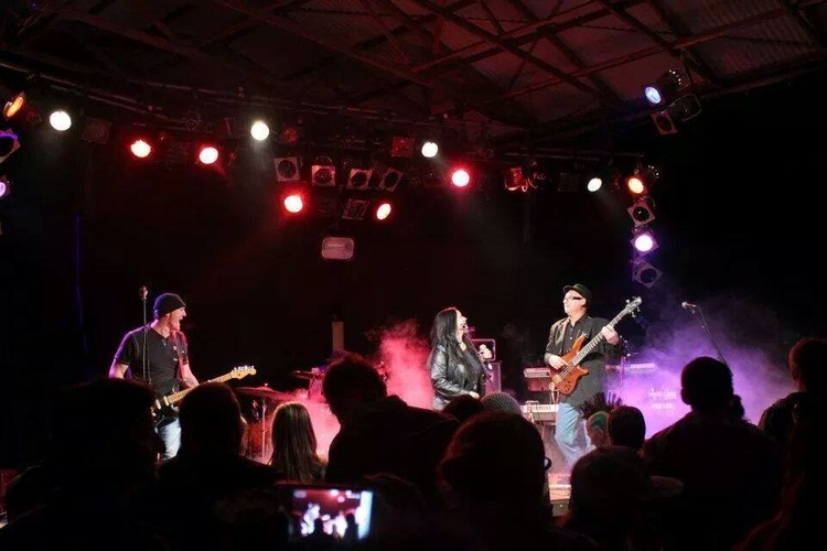Jukebox Heroes, rock band in Brisbane, photo 3