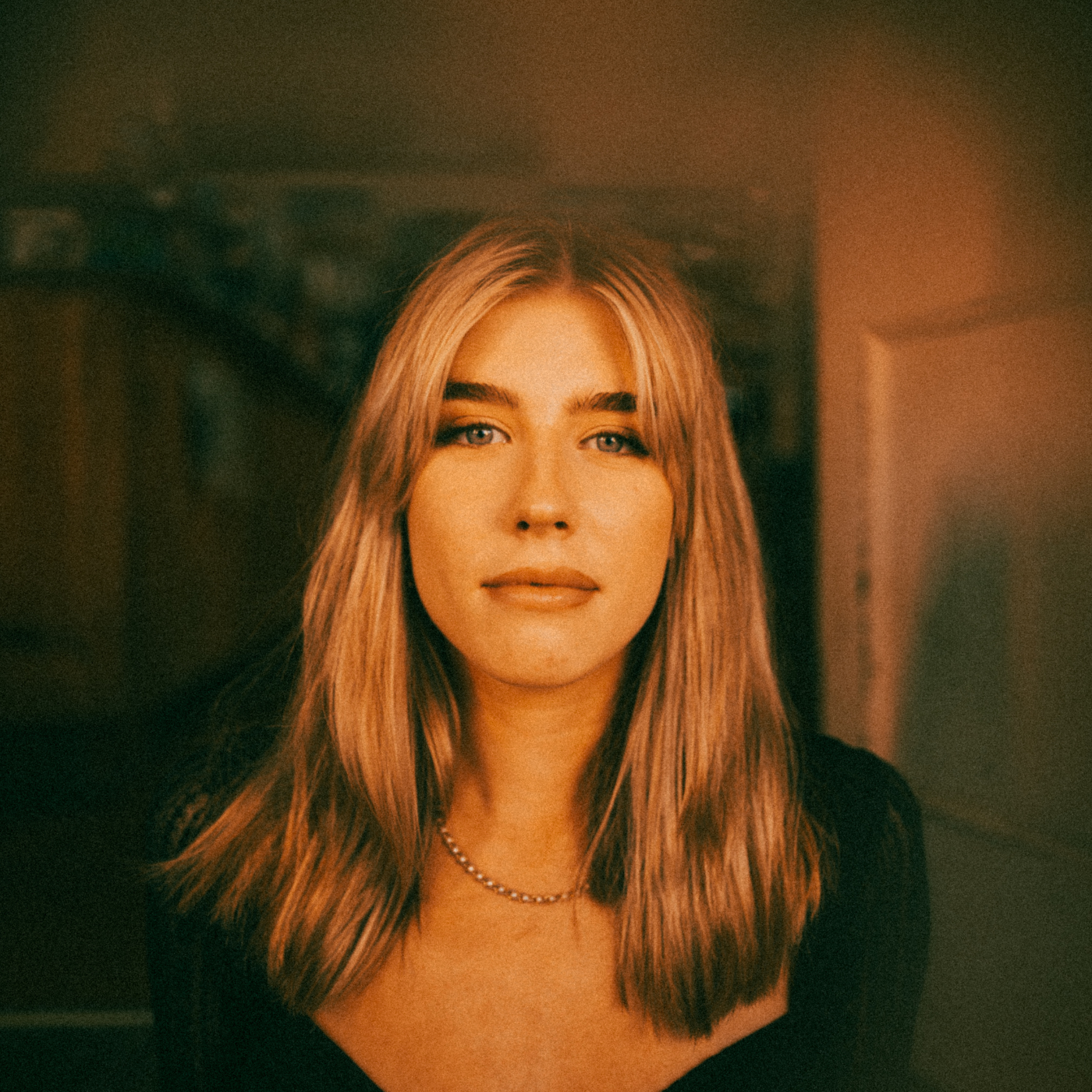 Briana Dinsdale, country singer in Brisbane