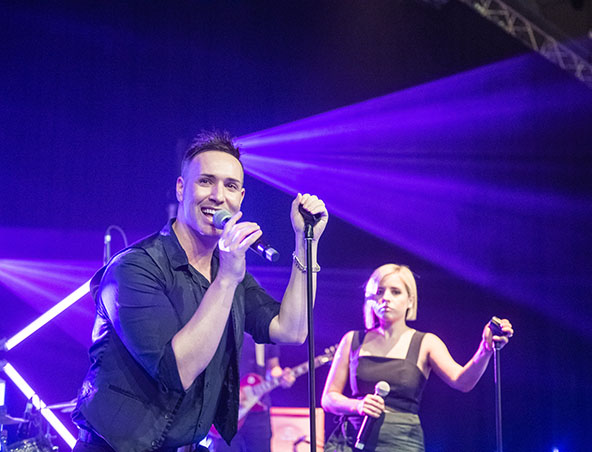 Dr Groove, cover band in Brisbane, photo 2