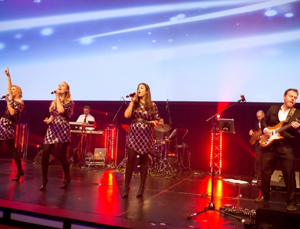 Honey, cover band in Brisbane, photo 2