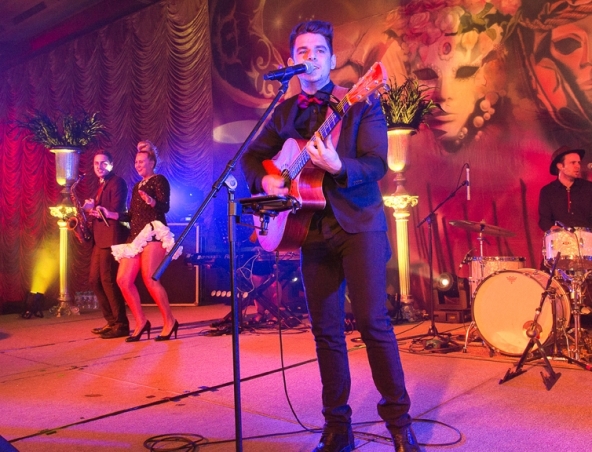 Red Tie, cover band in Brisbane, photo 2