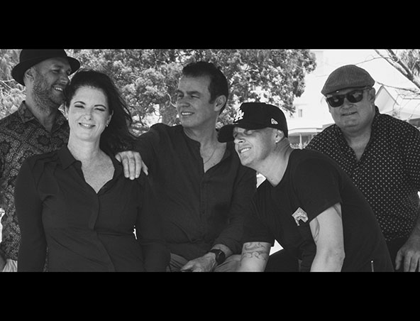 Shades, cover band in Brisbane, photo 2