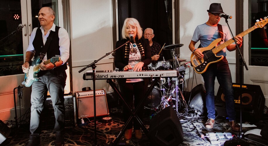Christine, singer in Brisbane, photo 3