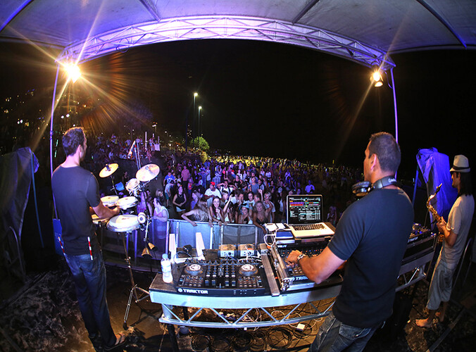 DJ Prazz, live in Brisbane, photo 2