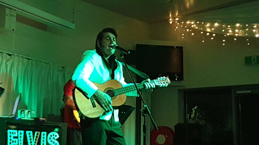 Andy B, singing impersonator in Brisbane, photo 3