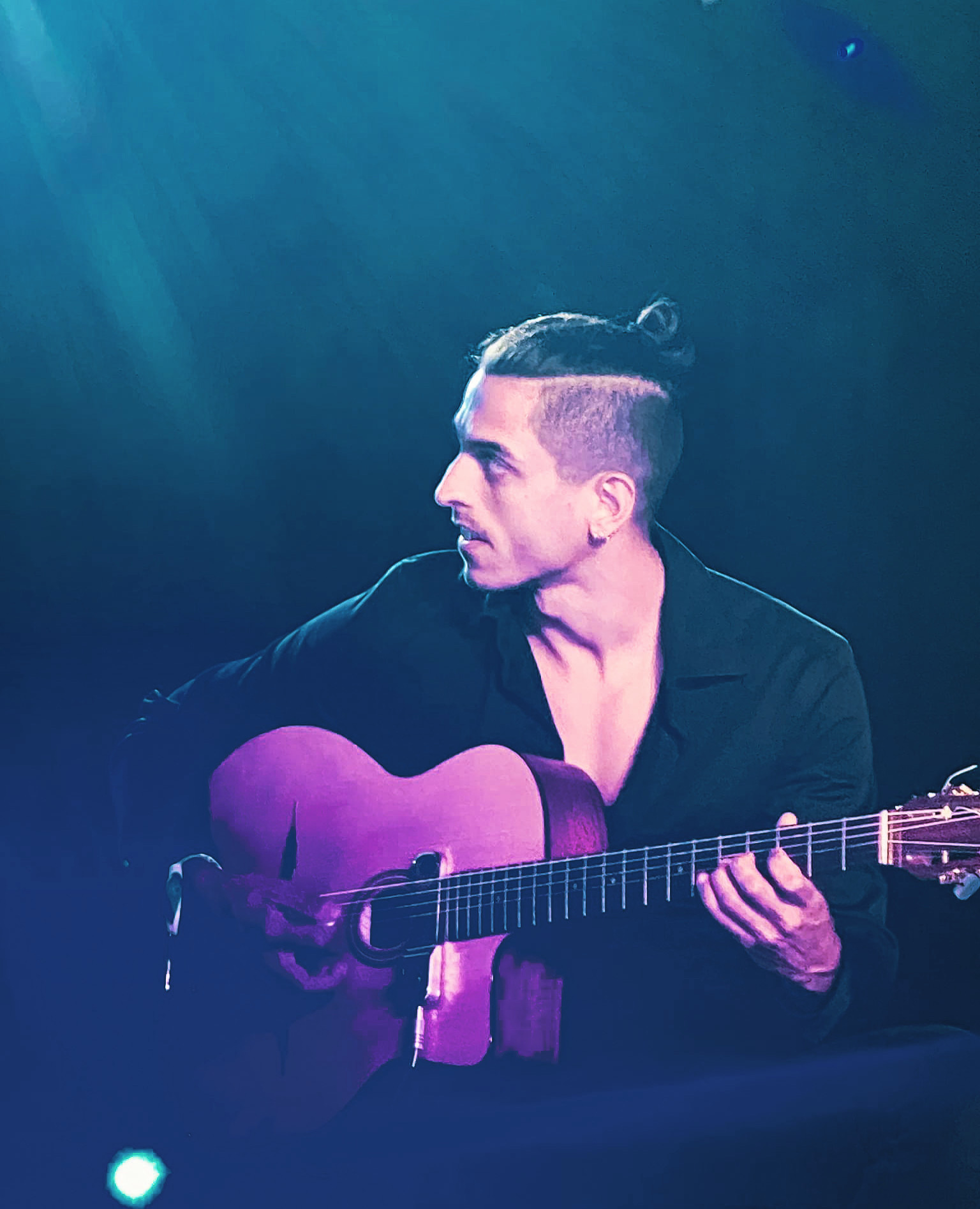 Rodrigo Santiago, guitarist in Brisbane