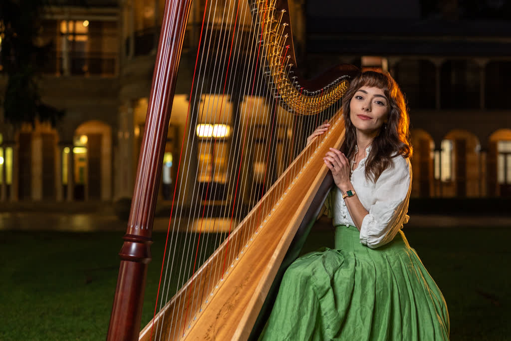 Janita Billingham, harp player in Brisbane, photo 3