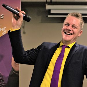 Motivate Your Team Off the Richter Scale, motivational speaker in Brisbane, photo 2