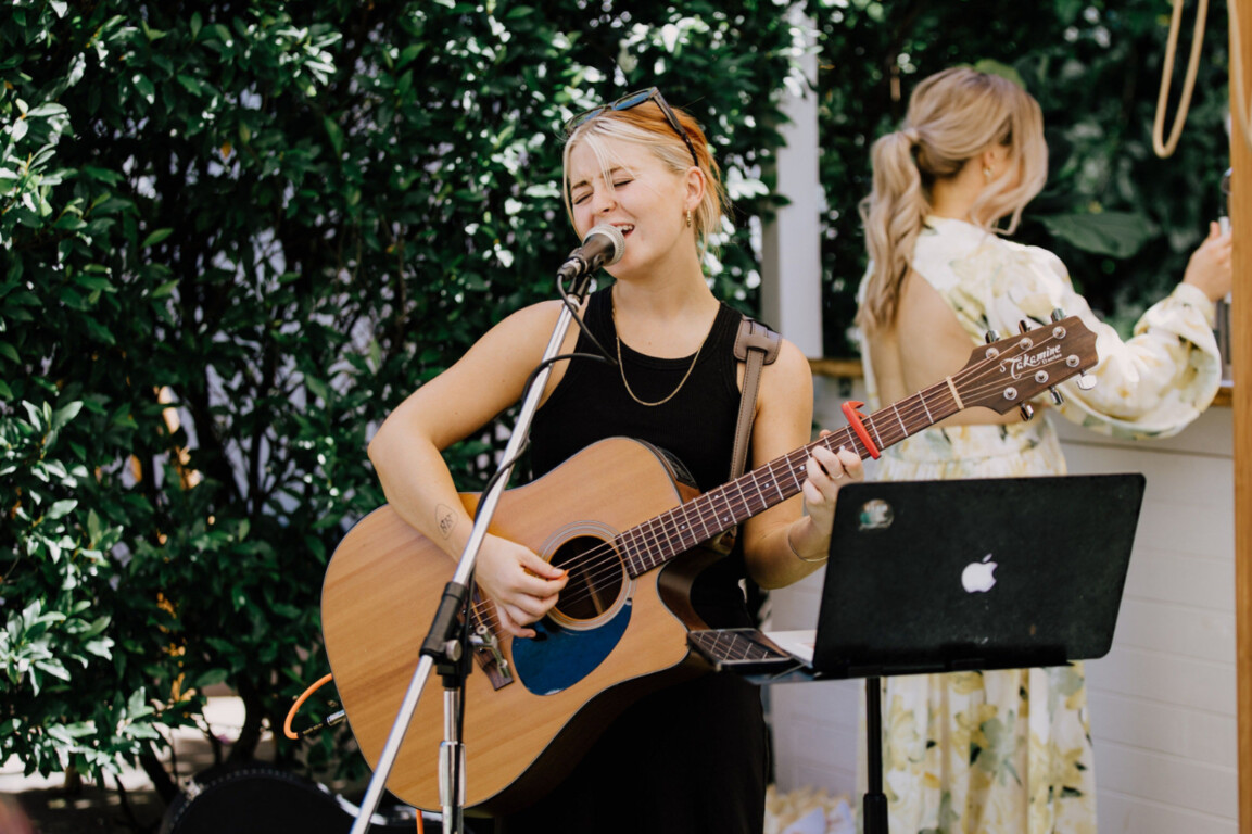Eilish Ellen, wedding band in Brisbane, photo 3