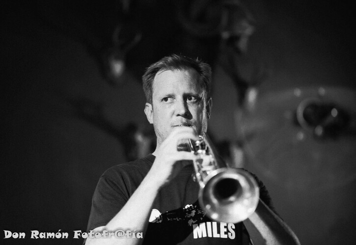 Govinda Abbott, trumpet player in Byron Bay, photo 3