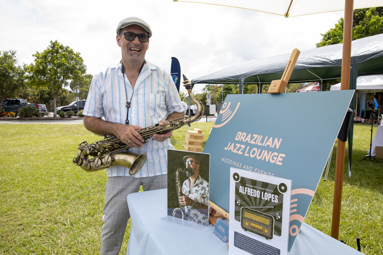 Alfredo Lopes, saxophone player in Byron Bay, photo 3