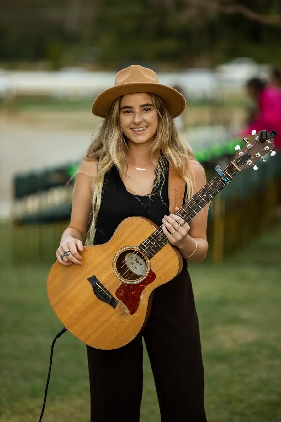 Hannah May, singer in Cairns
