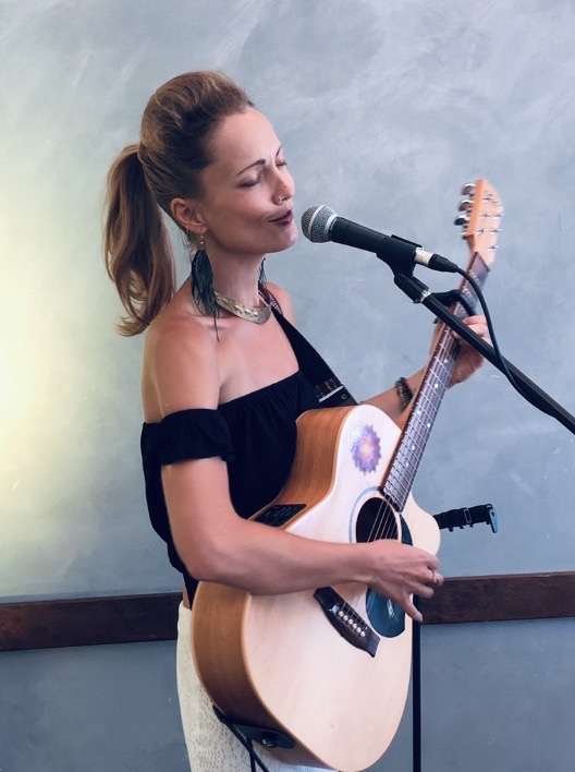 Ivy Amara, singer-songwriter in Cairns