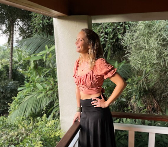 Ivy Amara, singer-songwriter in Cairns, photo 3