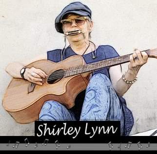 Shirley Lynn, singer-songwriter in Cairns, photo 2