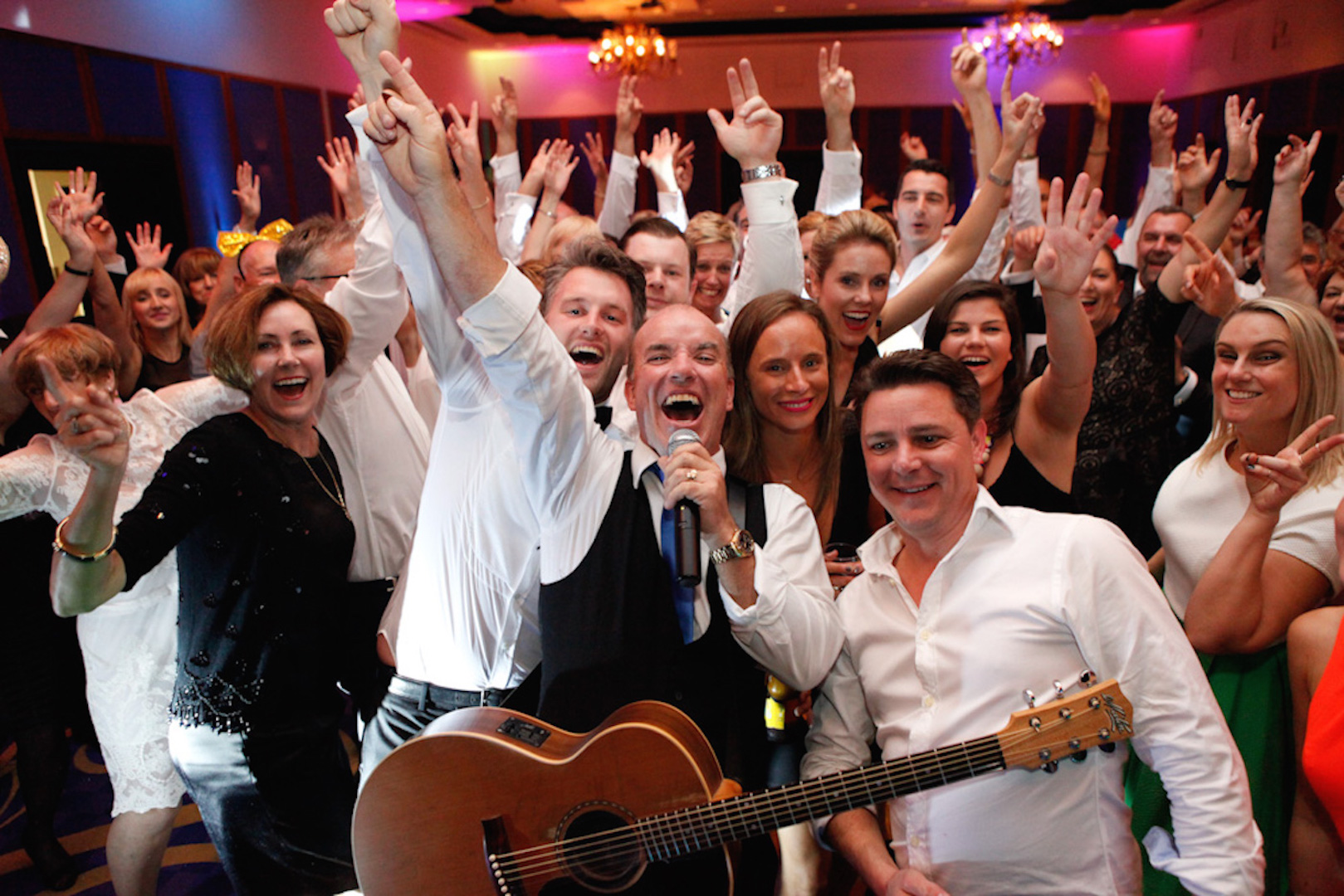 Tony George Entertainment, cover band in Cairns