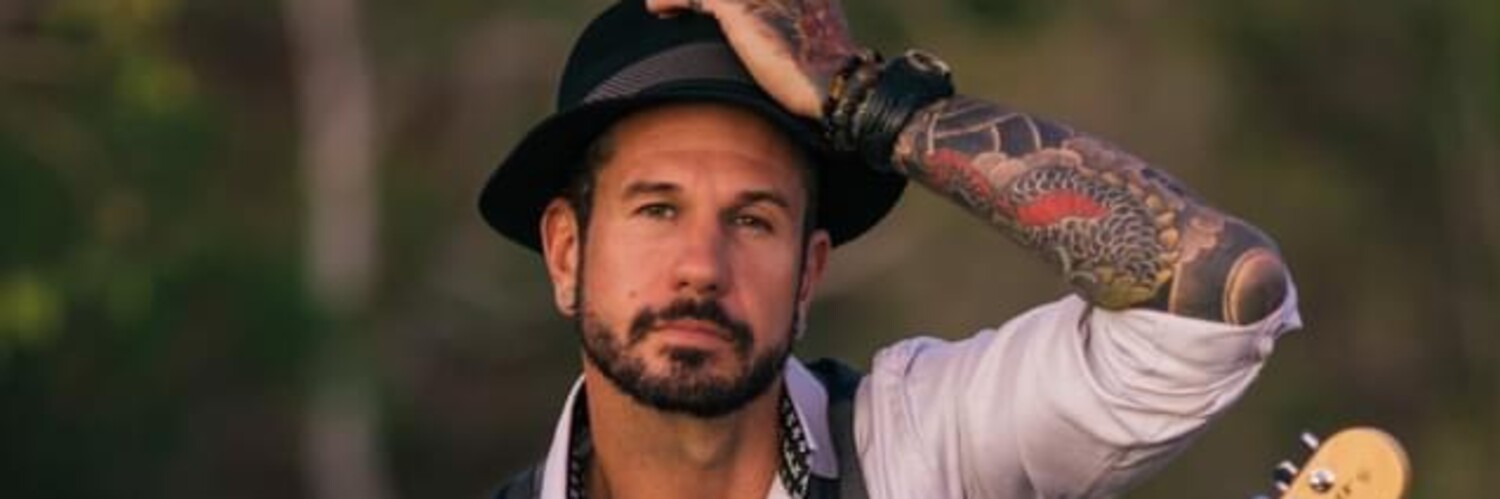 Zak Dylan, singer-songwriter in Cairns North, photo 2