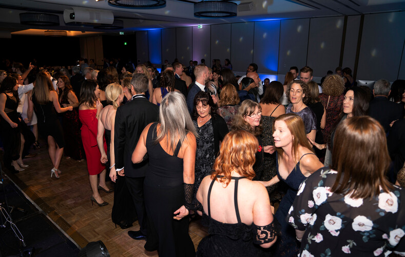 Hit Parade, cover band in Canberra, photo 2