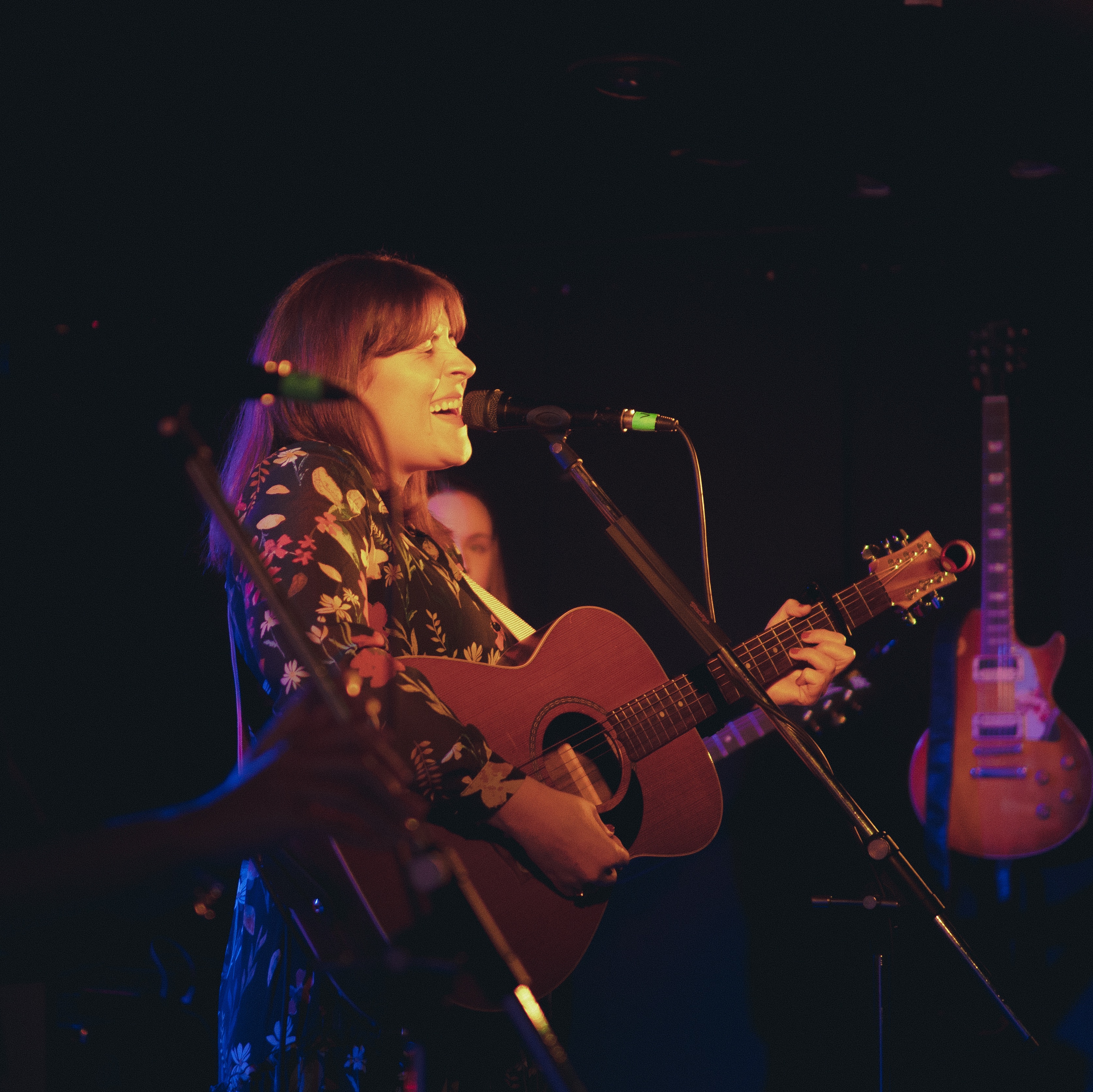 Hello Jane, folk singer in Capella
