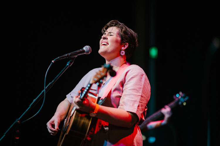 Hello Jane, folk singer in Capella, photo 3