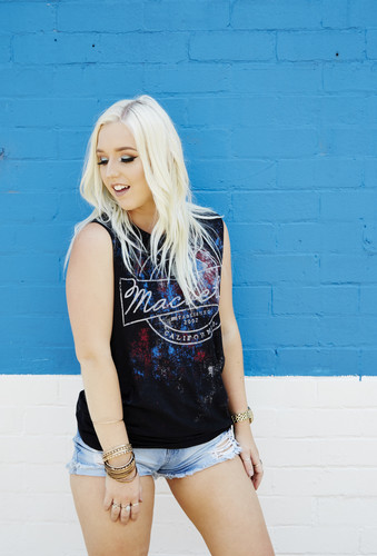 Ashley Knight, singer in Central Coast, photo 3