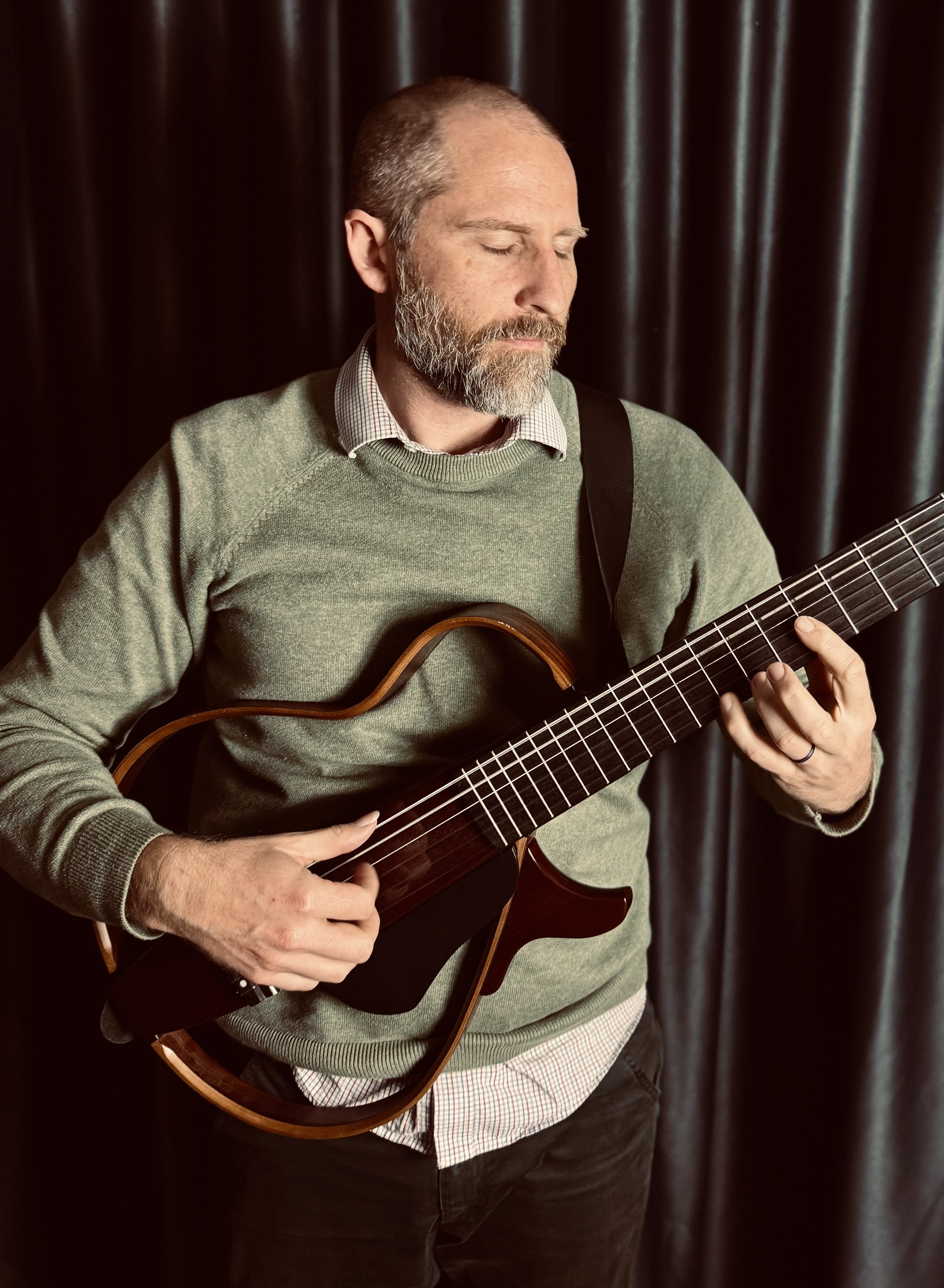 Tristan Bradley, classical guitarist in Cessnock