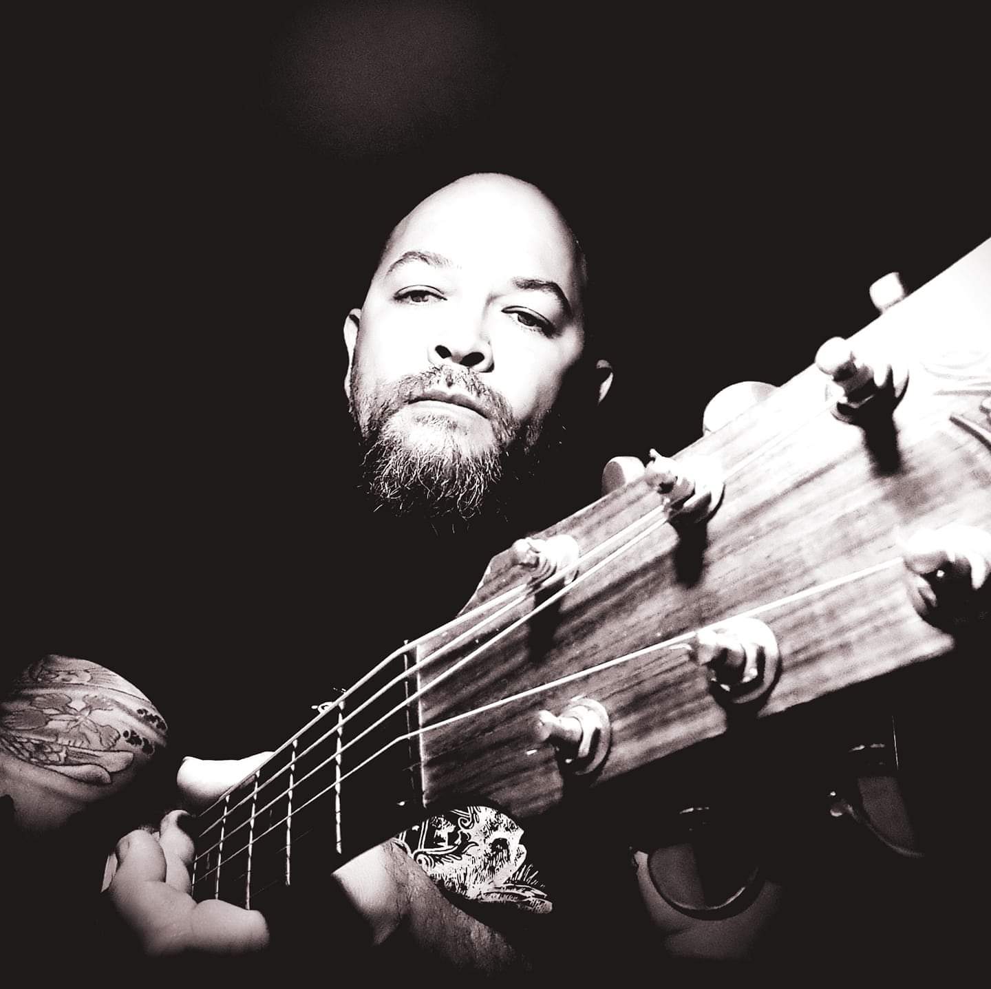 Darryl Barba, singer in Darwin