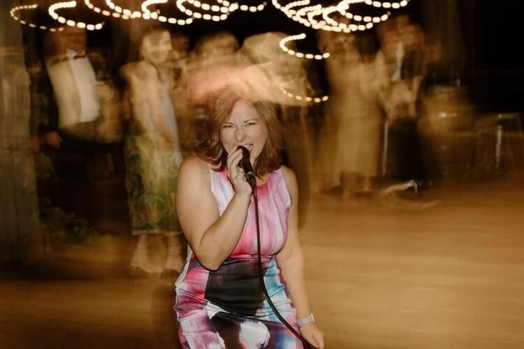 Squeaky Sound Box, cover band in Dubbo, photo 3