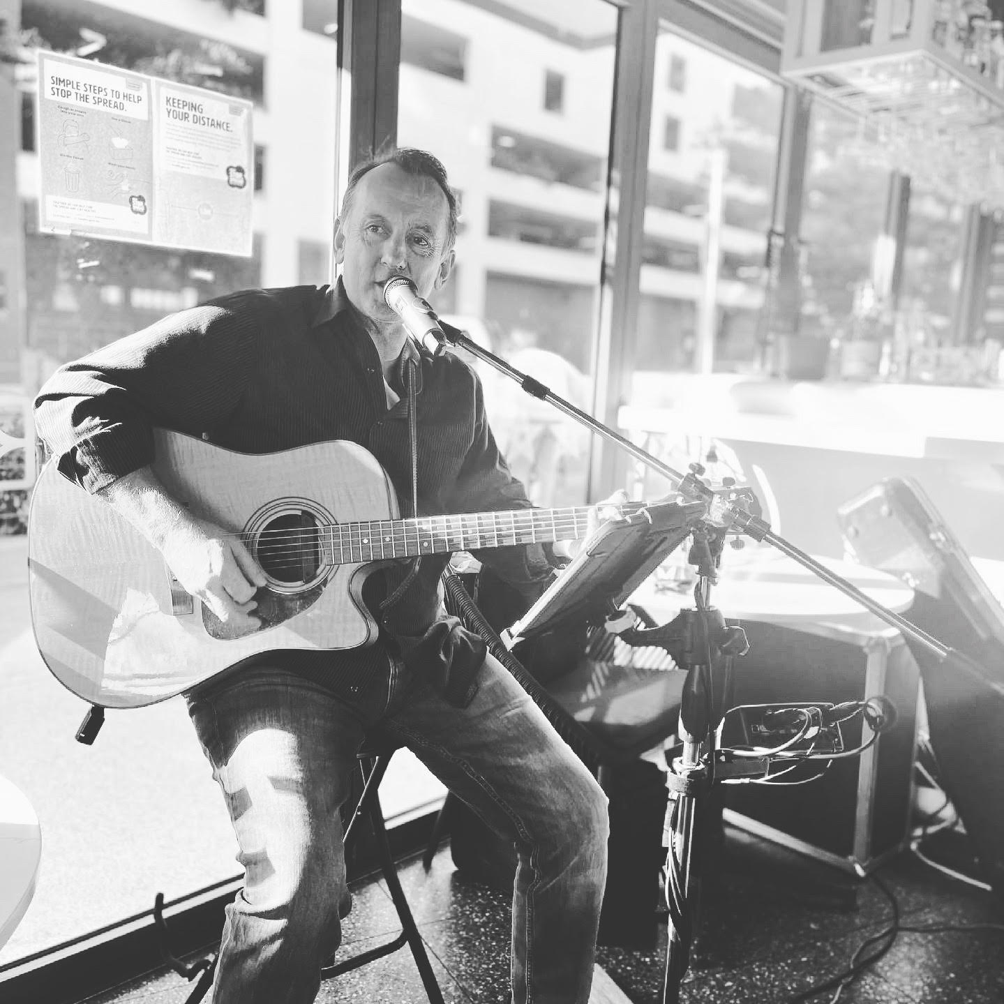 Dugald Music, singer in Gold Coast, photo 2