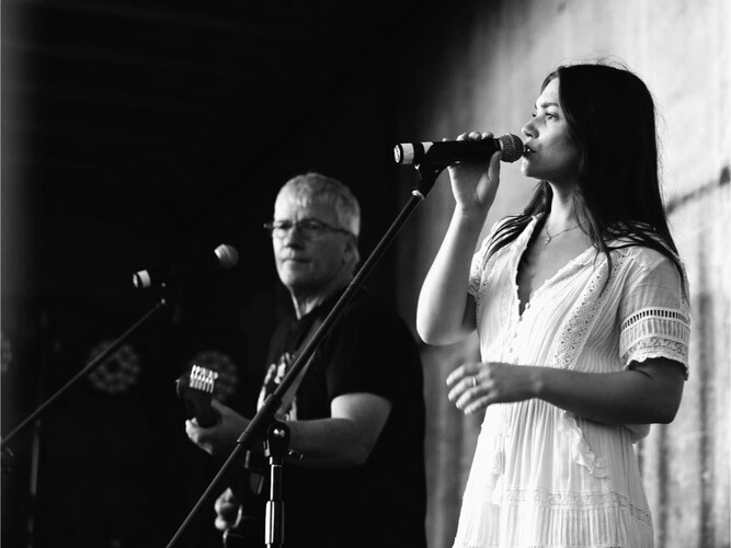 Lucy Crane, singer-songwriter in Gold Coast, photo 3