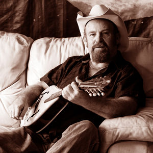 Paul Bonner Jones, singer-songwriter in Gold Coast, photo 2