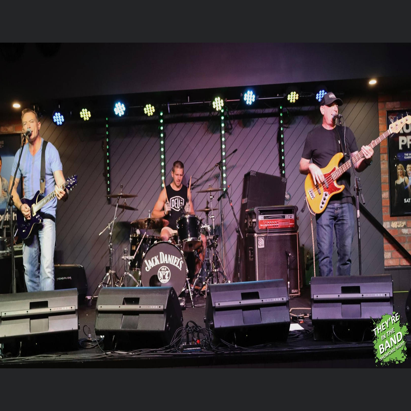Rocked and Loaded, cover band in Gold Coast, photo 2