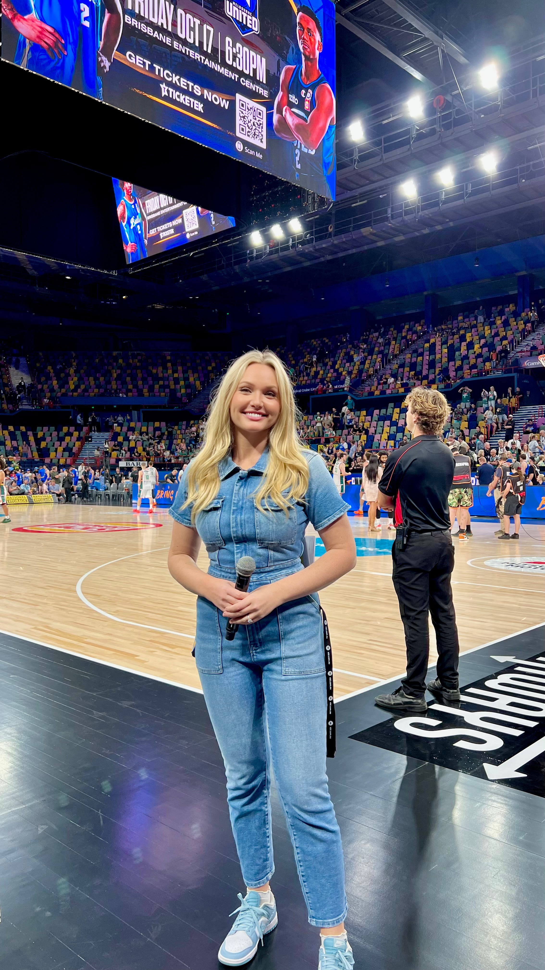 Brooke Lee, mc-master of ceremonies in Gold Coast