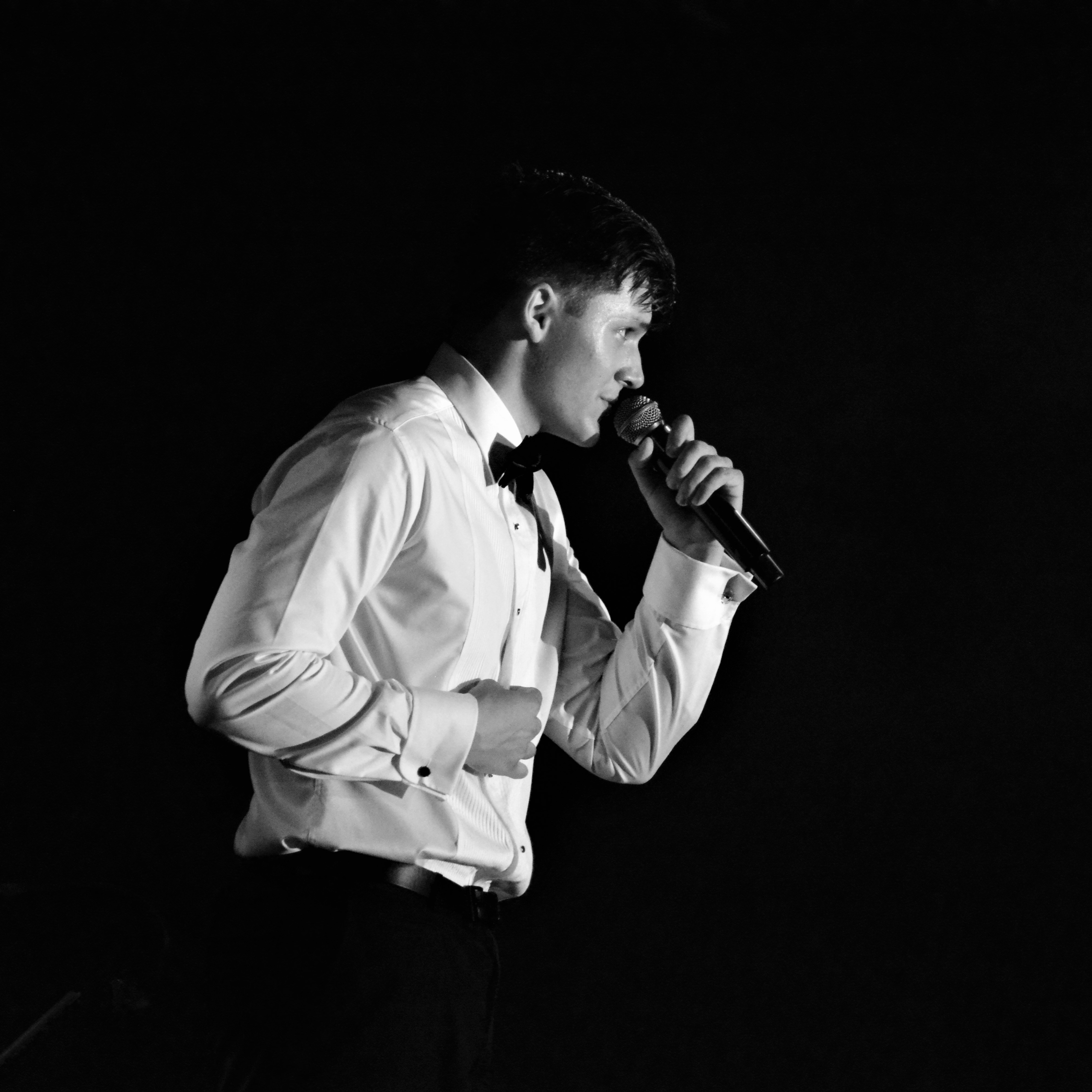 Charlie Mitchell - Crooner, singer in Gold Coast